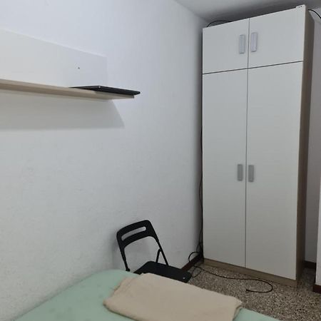 Piso habitación Barcelona Exterior foto